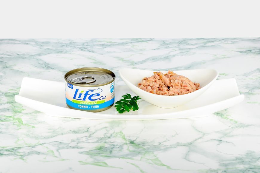Консерва для кошек класса холистик LifeCat 85g Tuna, ЛайфКет 85гр Тунец в собственном соку 8034105422483 фото